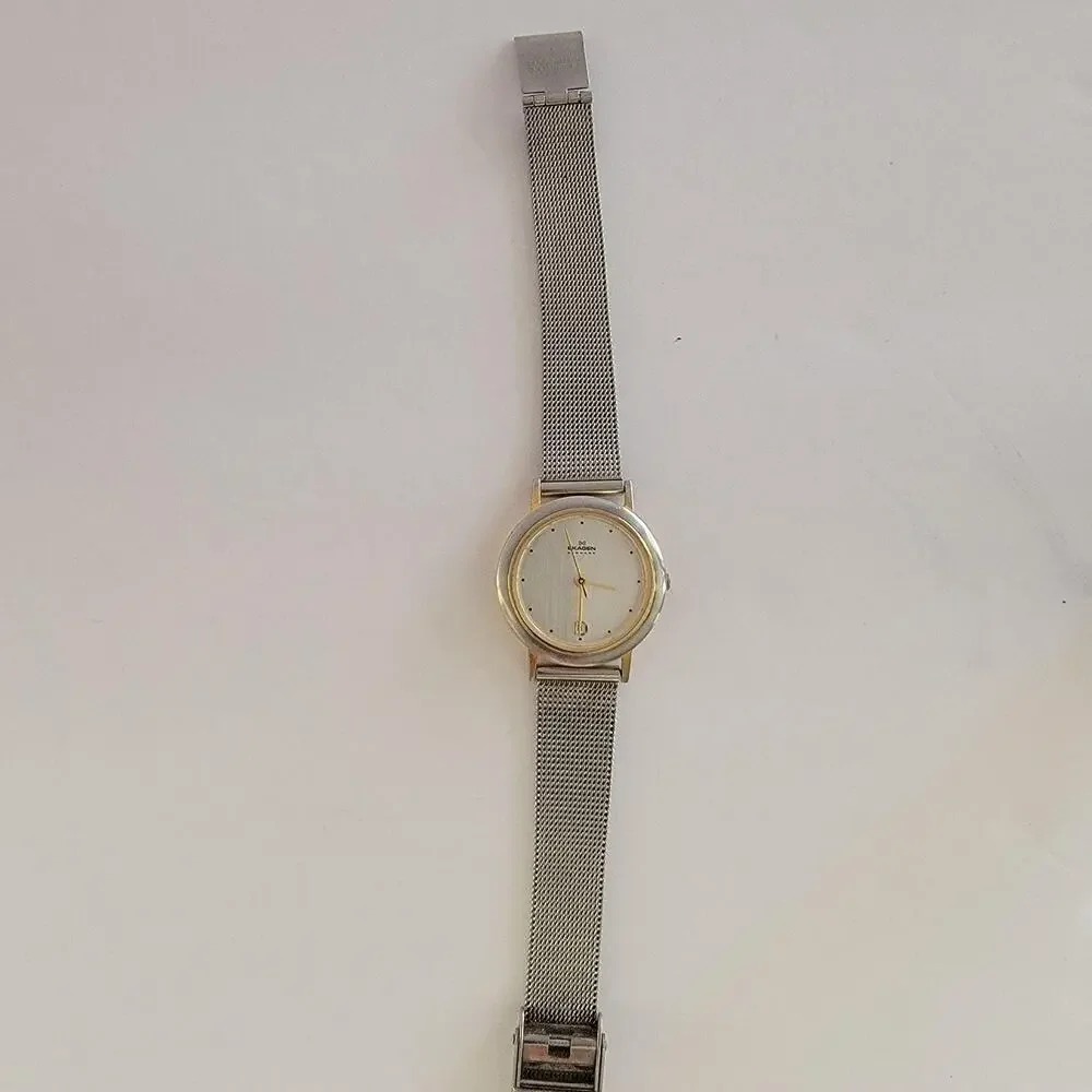 Skagen Womens Watch Silver Dial Gold Case Silver Mesh Bracelet Date 165GS